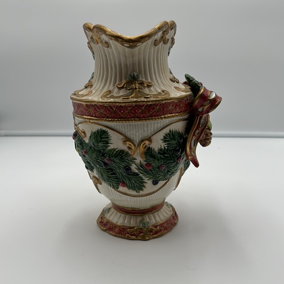 Fitz and Floyd Classic Christmas Pitcher with Bow Holly Berries and Pine Cones - Picture 4 of 16